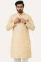 Veshbhoshaa Bluesaanchi Cream Textured Men'S Kurta Set